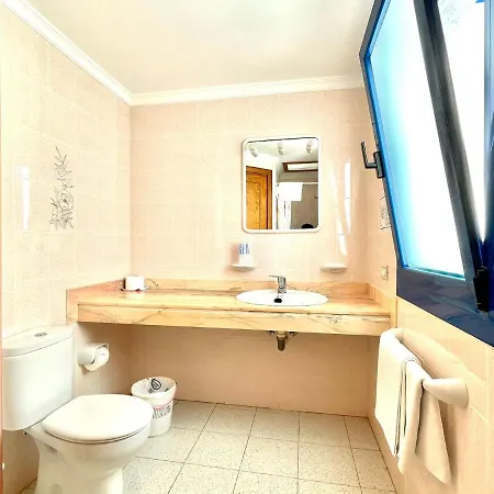 Nudist With Two Bedrooms And Sea View In Lanzarote *